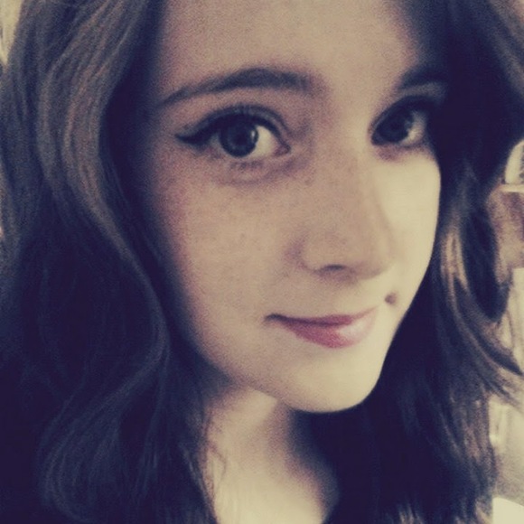 Meet your Posher, Allison - Picture 1 of 1